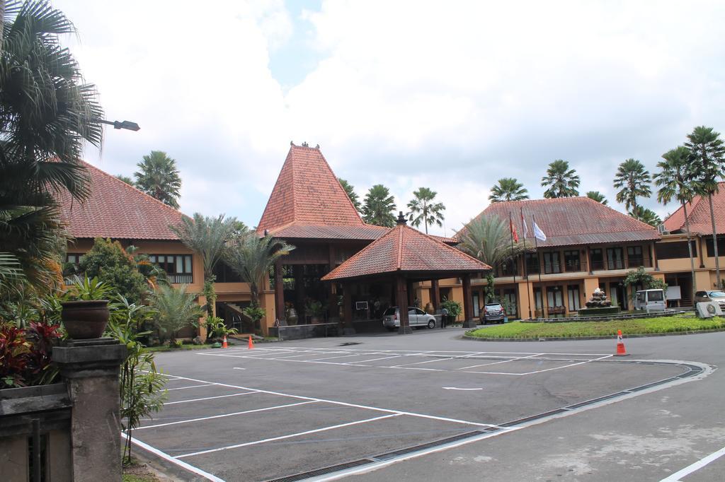 Laras Asri Resort&Spa Salatiga Exterior foto