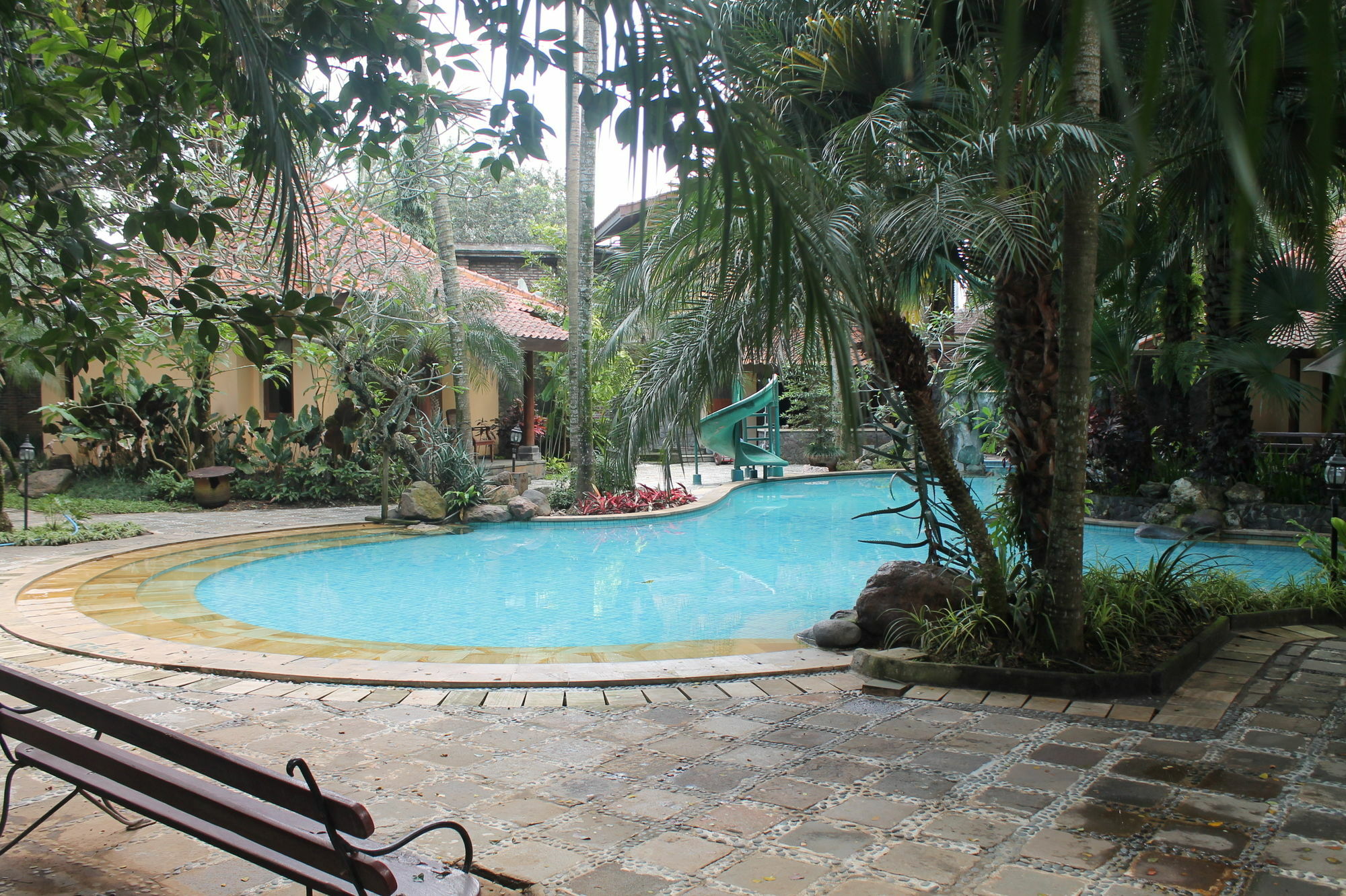 Laras Asri Resort&Spa Salatiga Exterior foto